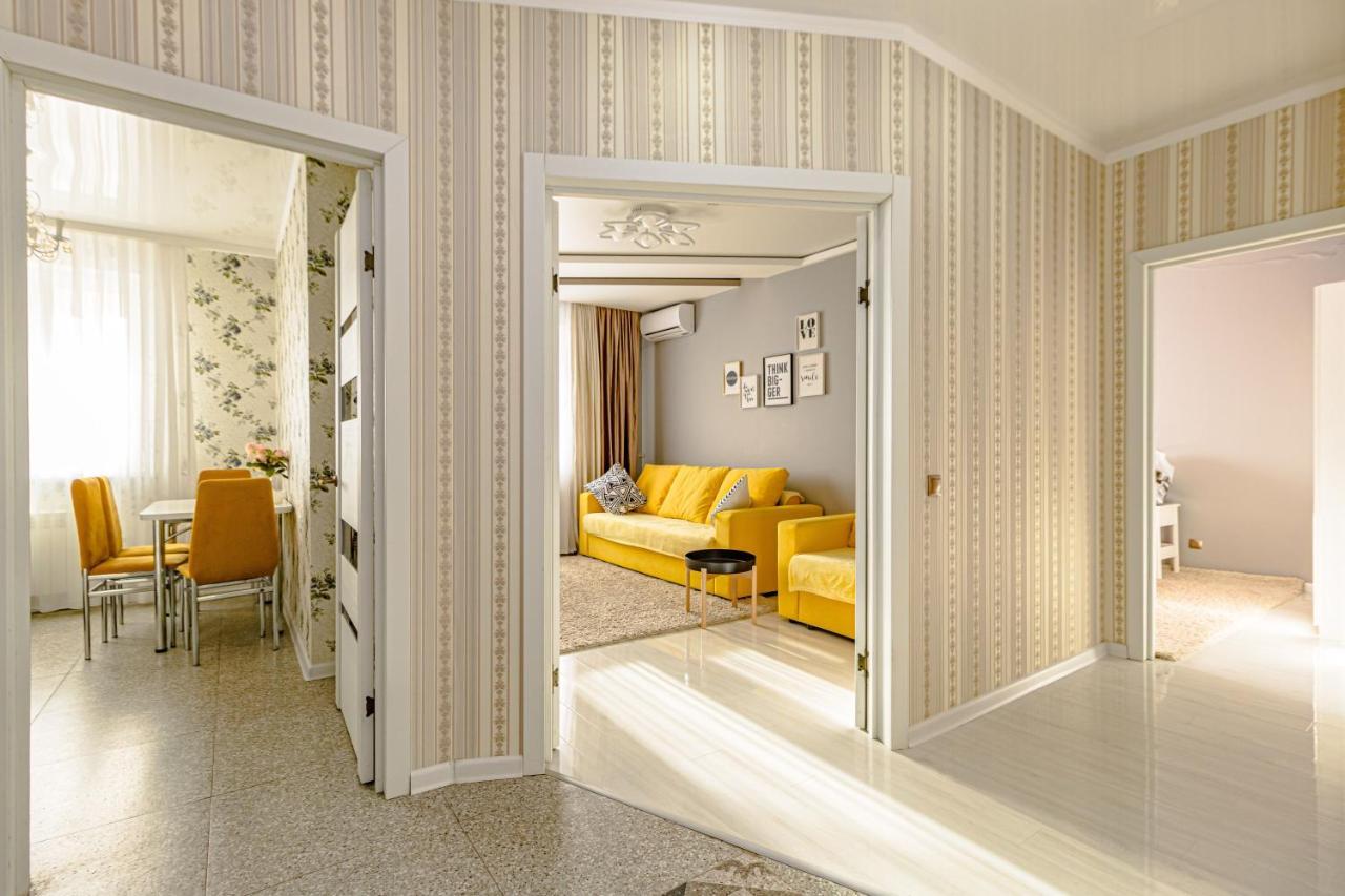 "7 Я-41" Apartment Астана Екстериор снимка