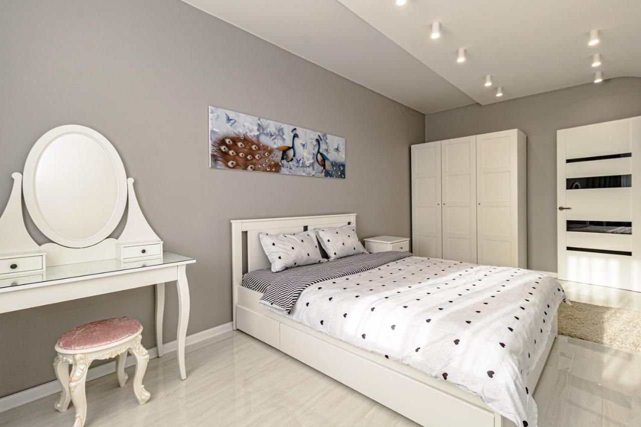 "7 Я-41" Apartment Астана Екстериор снимка