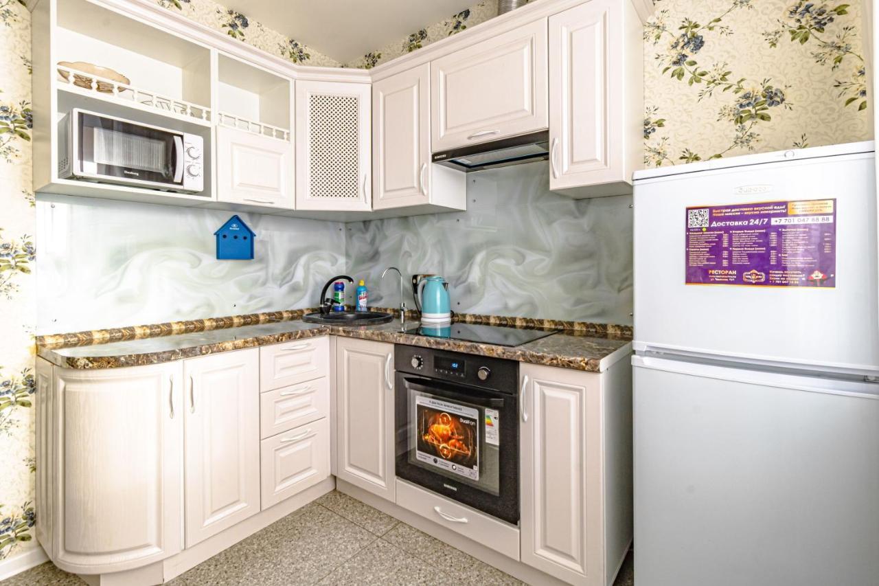 "7 Я-41" Apartment Астана Екстериор снимка